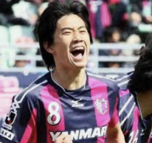 23最新 香川真司の現在の年俸は3000万 全盛期との差は10億円超え ホットひと息